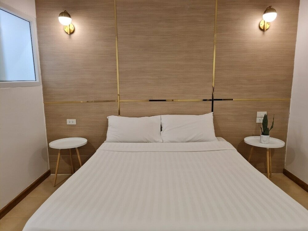 Фото Opal House Hotel & Restaurant