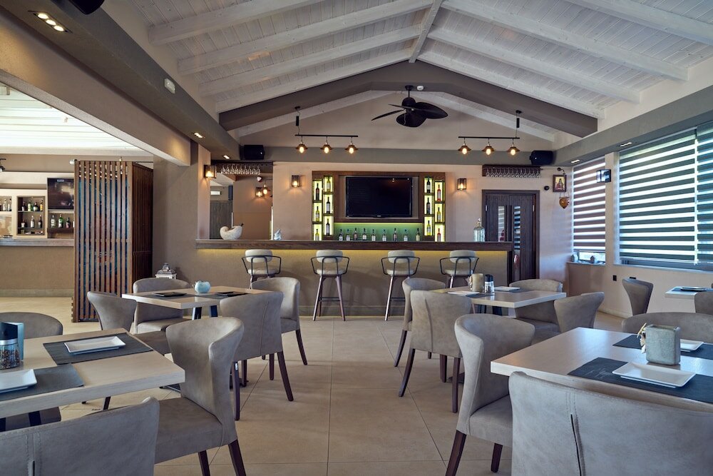 Фото Ionion Blue Hotel