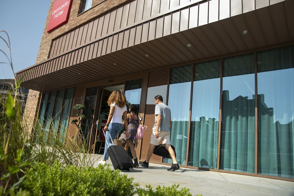 Фото Leonardo Hotel Bristol City