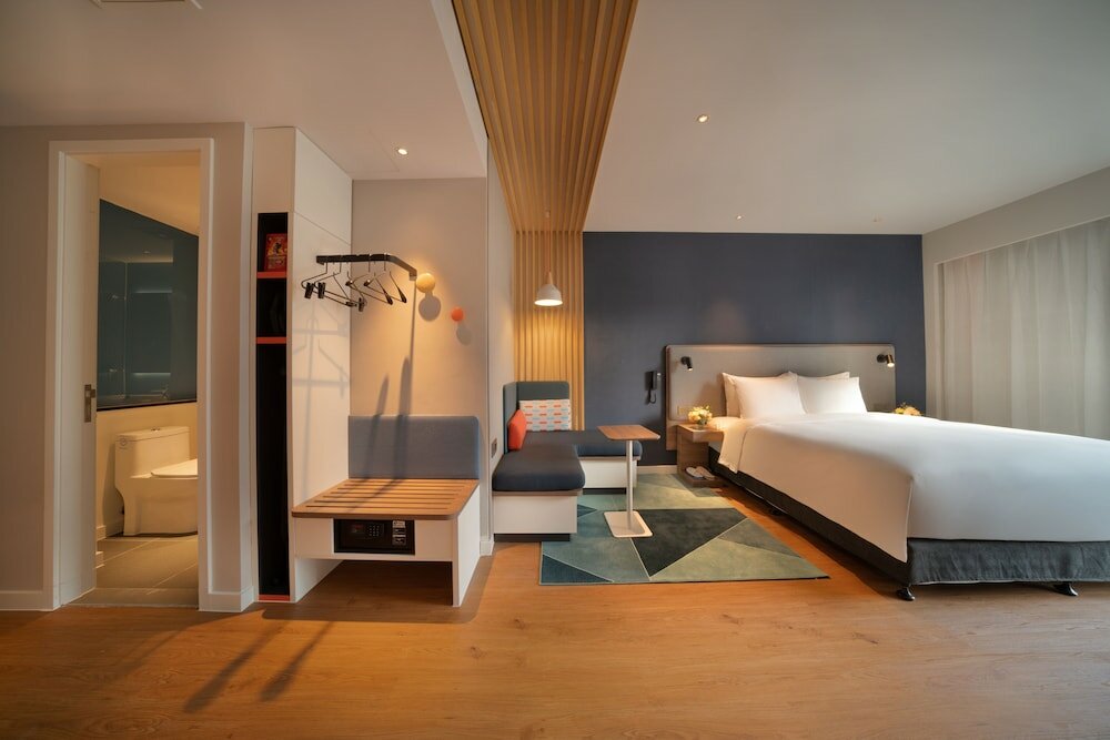 Фото Holiday Inn Express Shanghai Huijin, an Ihg Hotel