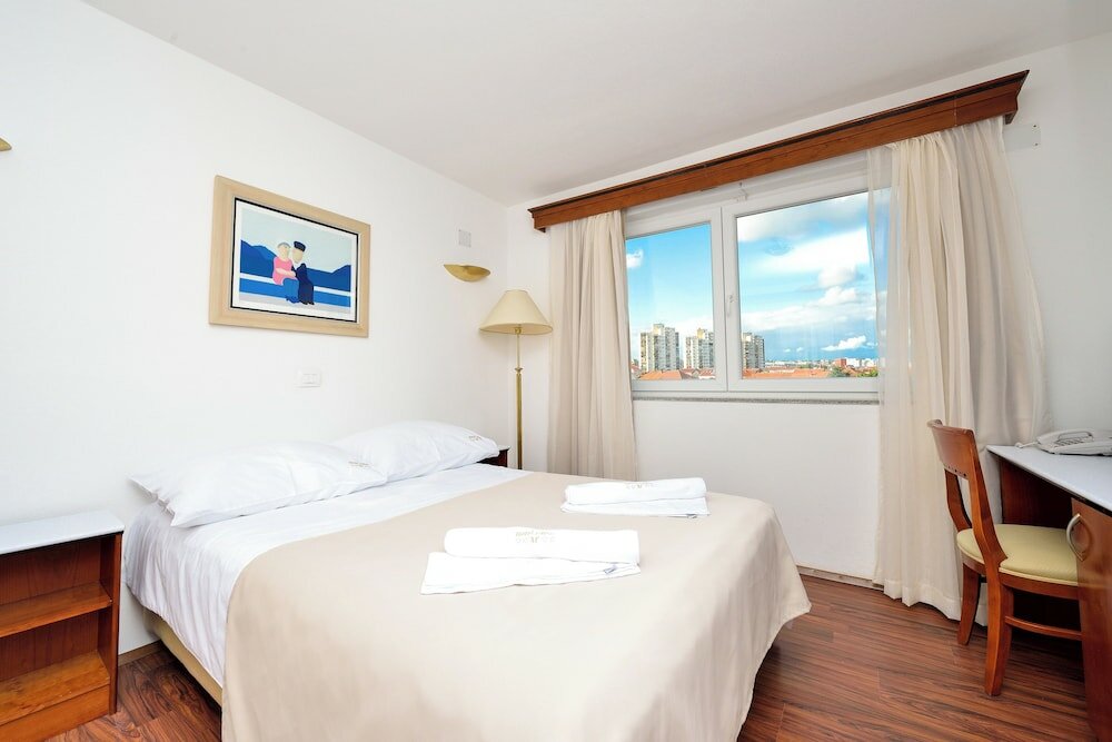 Фото Hotel ZaDaR