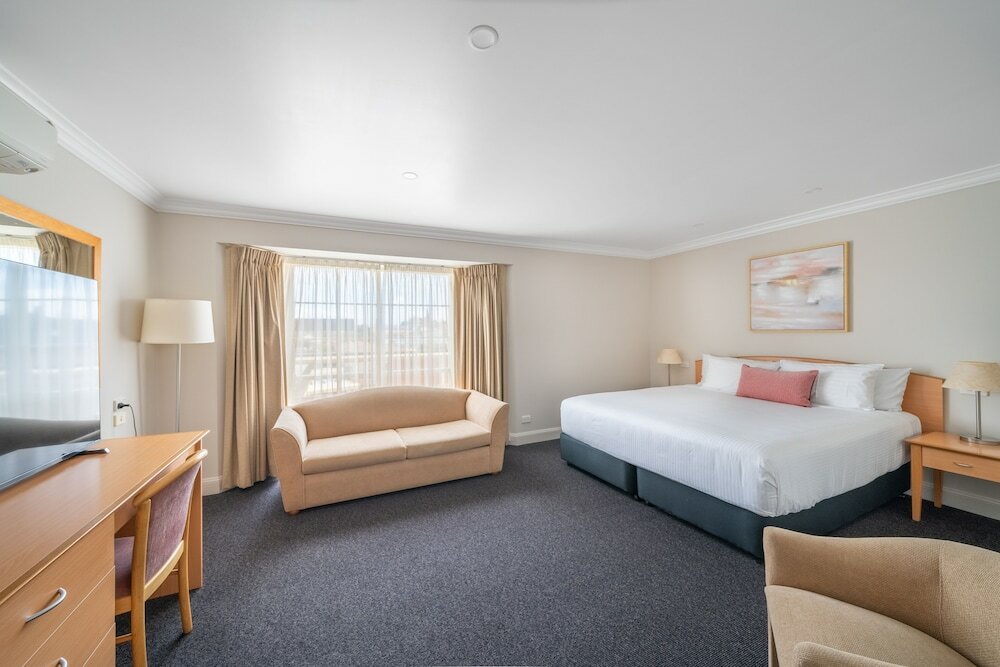 Фото Heritage Inn Bathurst