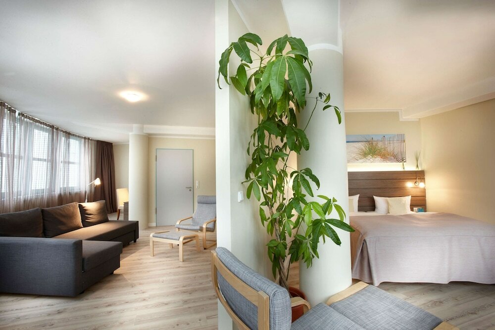 Фото Hotel Kiel by Golden Tulip