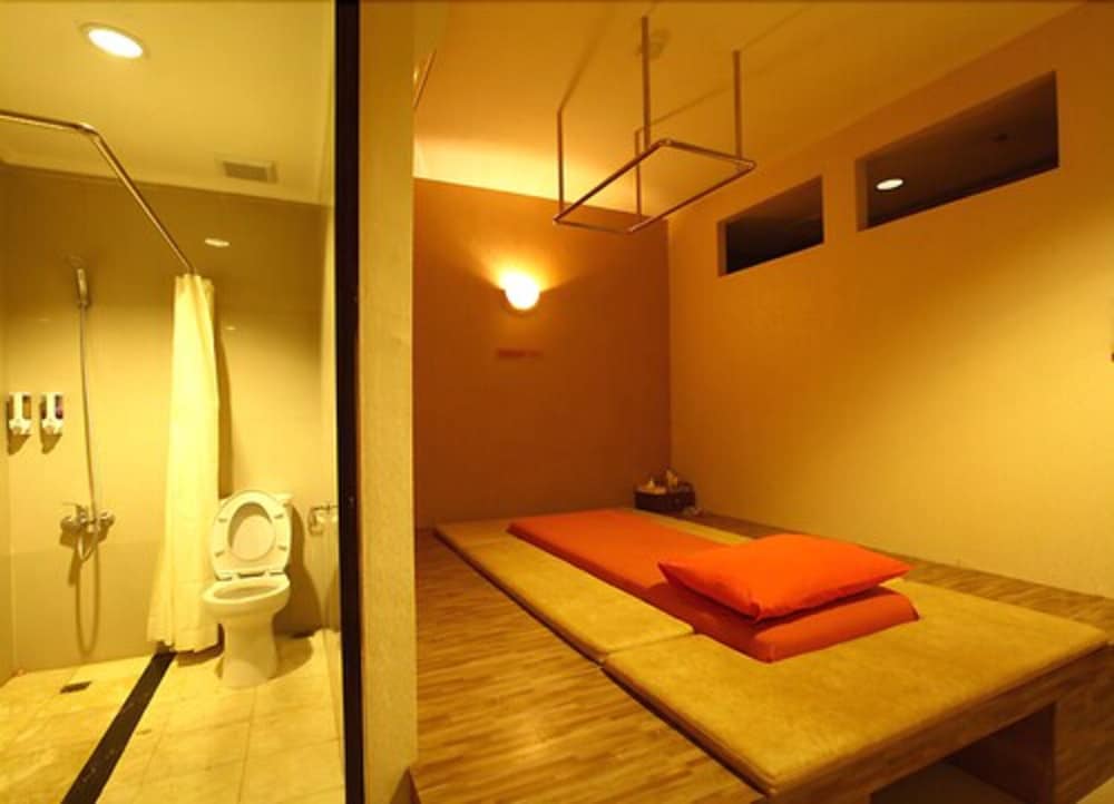 Фото Asialink Premier Karawang