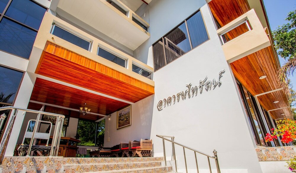 Фото The Uncle Beach Resort