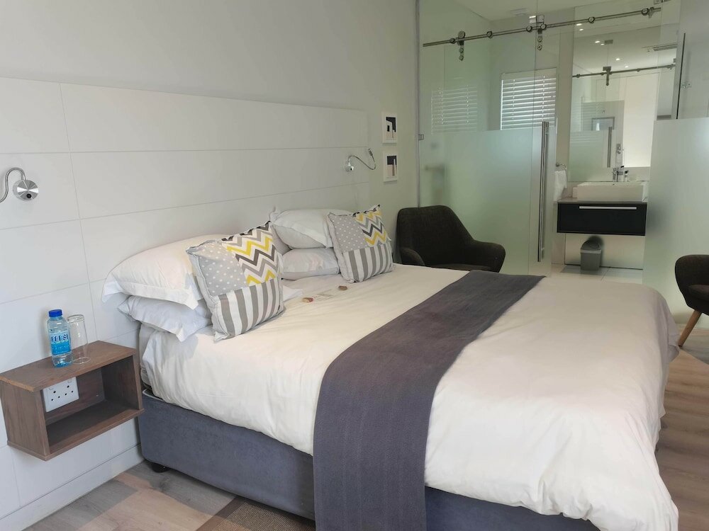 Фото The Paralian