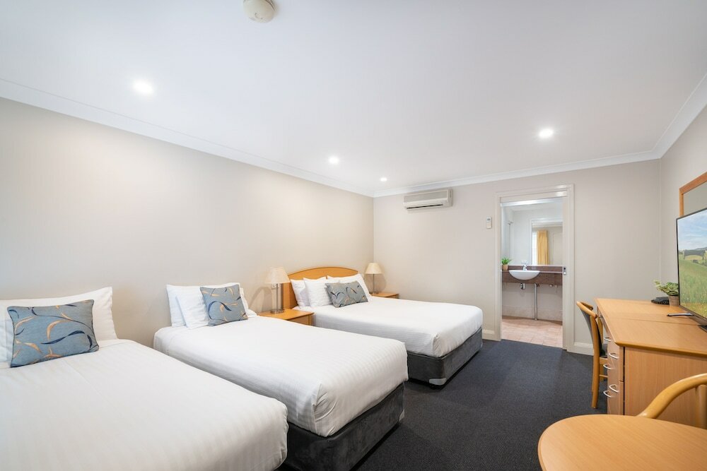 Фото Heritage Inn Bathurst