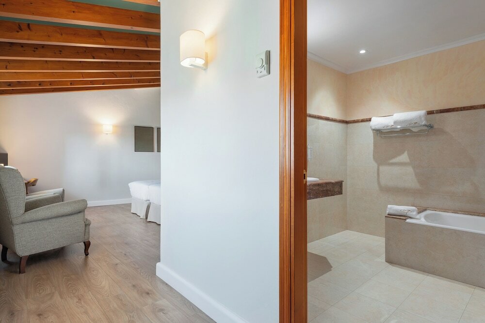 Фото Hotel Can Xim