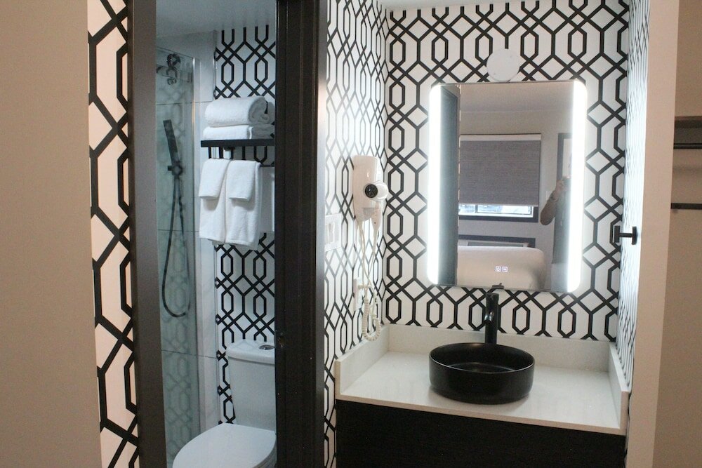 Фото Travelodge by Wyndham Courtenay