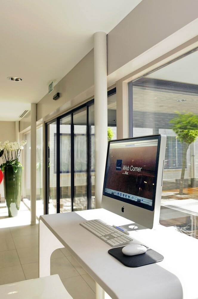 Фото Novotel Rotterdam Schiedam