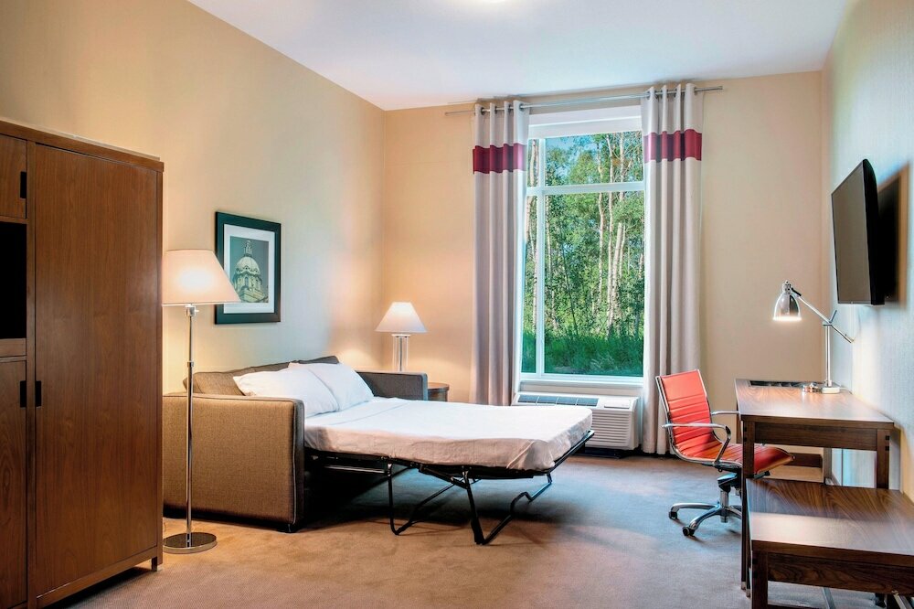 Фото Four Points by Sheraton Grande Prairie