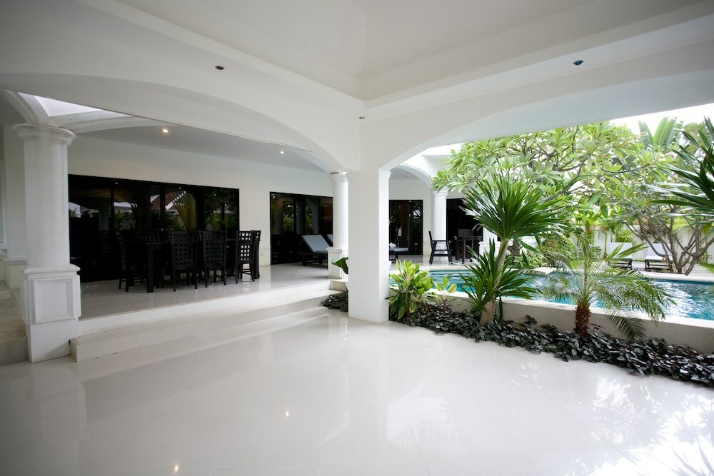 Фото Palm Grove Resort