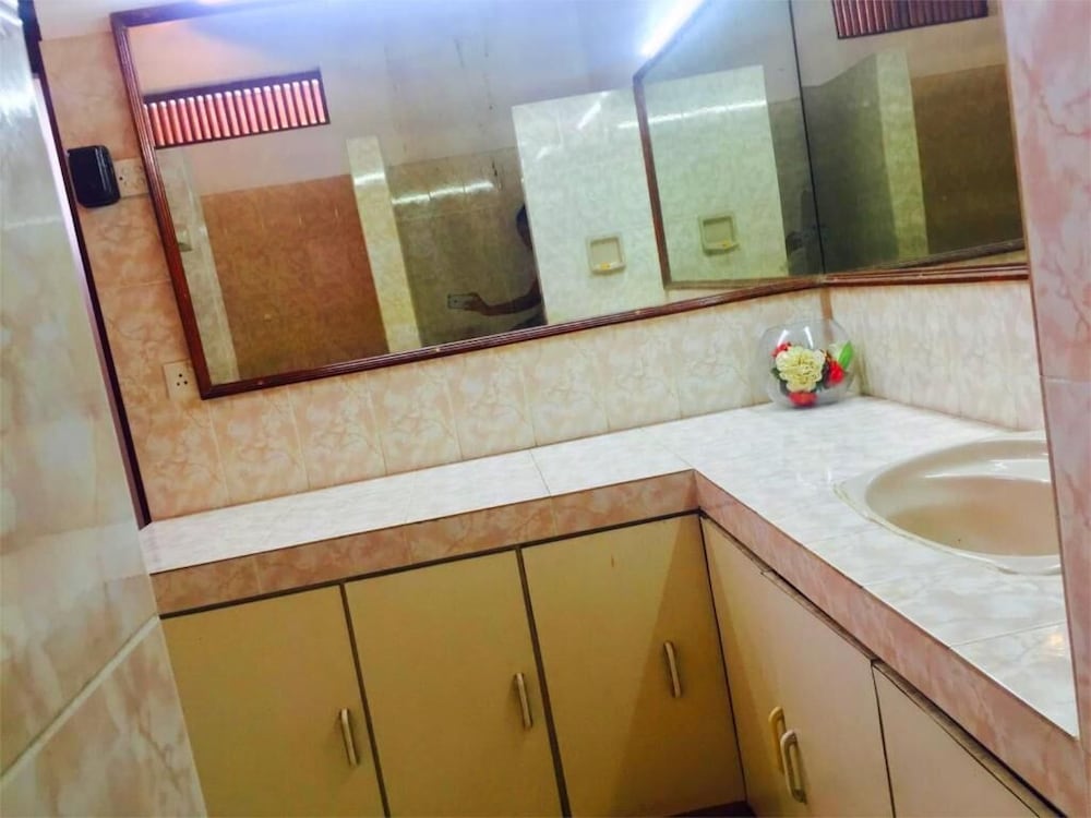 Фото Chaya Villa Guest House