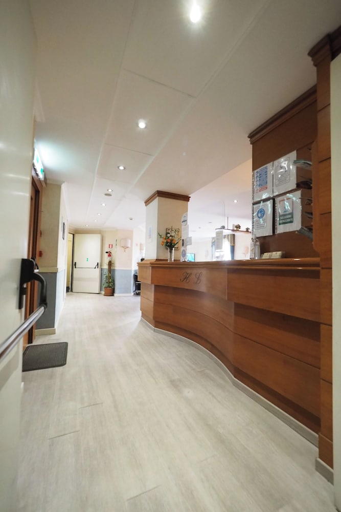 Фото Hotel Laura