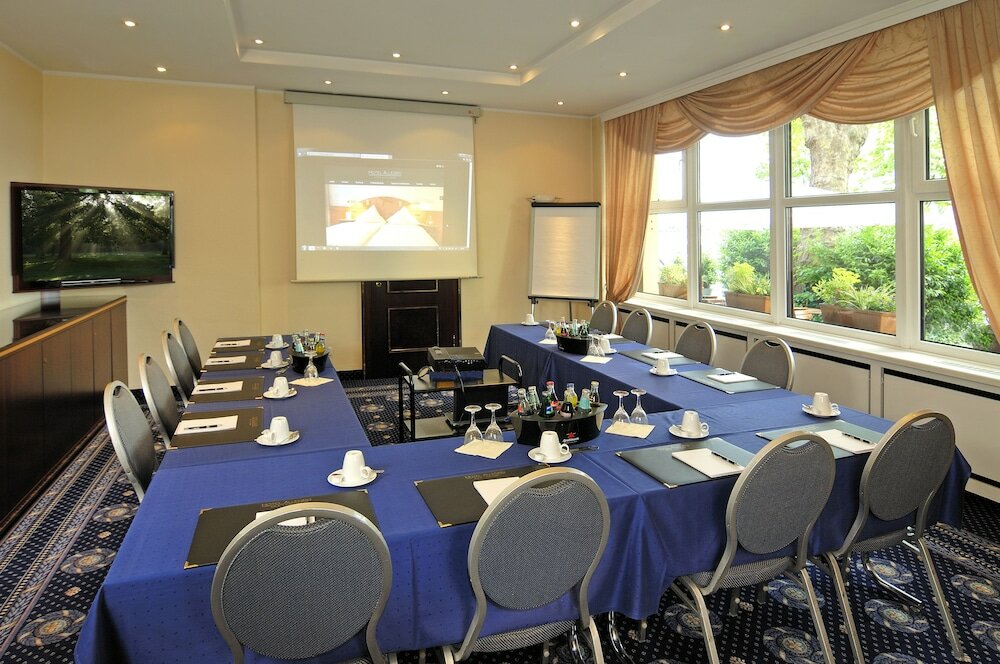 Фото Hotel Allegro