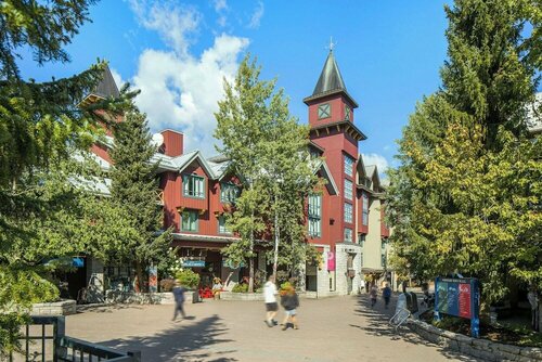 Внешний вид отеля Delta Hotels by Marriott Whistler Village Suites в Муниципалитете курорте Уистлере, фото 5