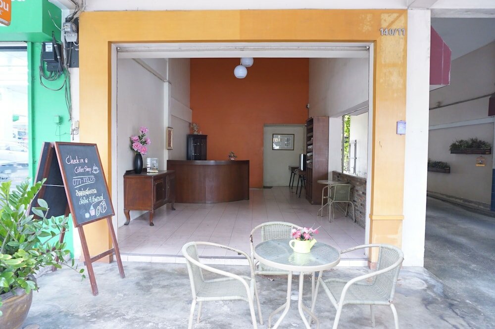 Фото Le Ranong Bistro Hotel