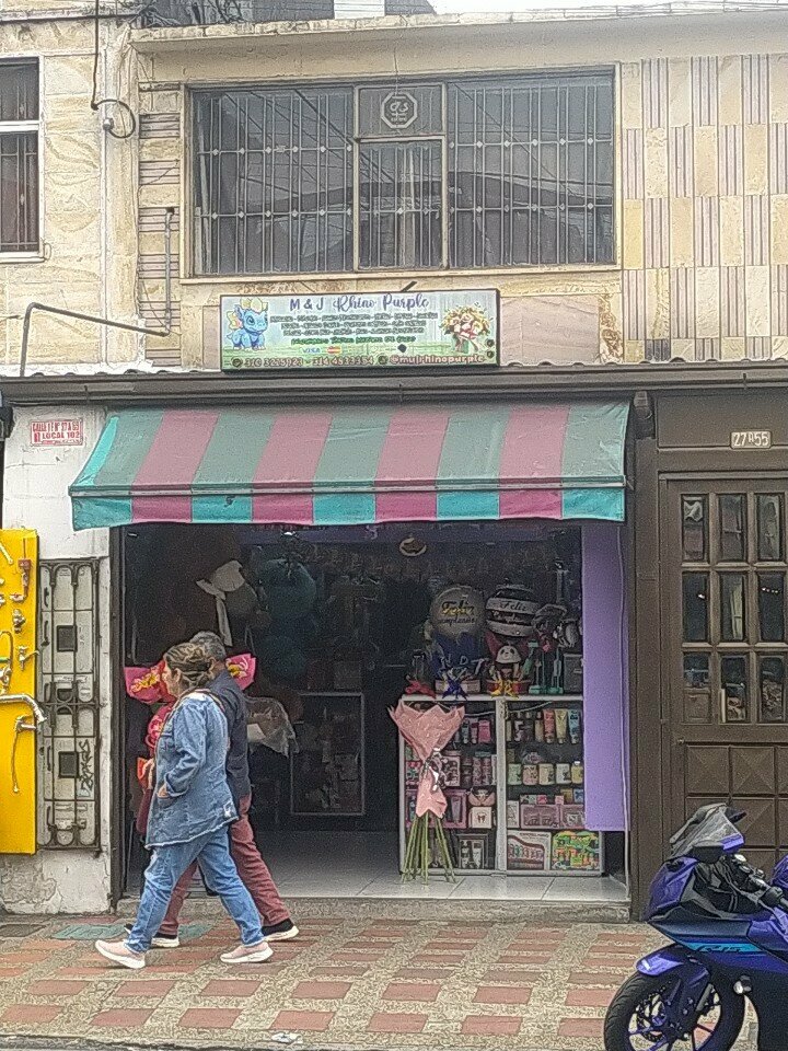 Convenience store M&j Rhyno purple, Bogota, photo