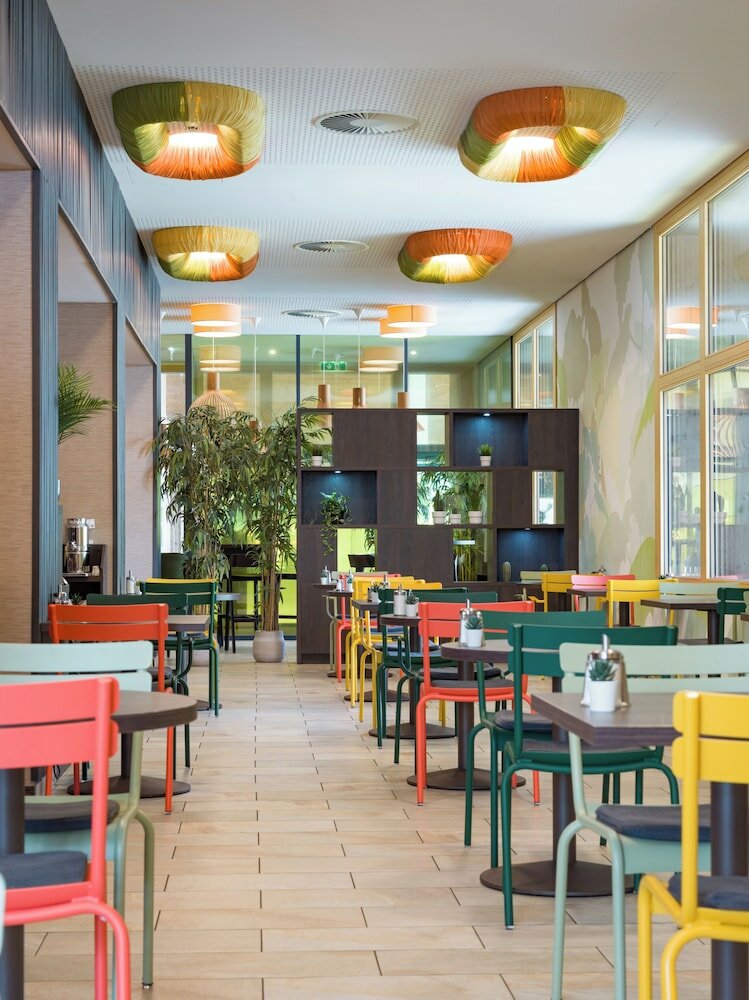 Фото Hwest Hotel Hall