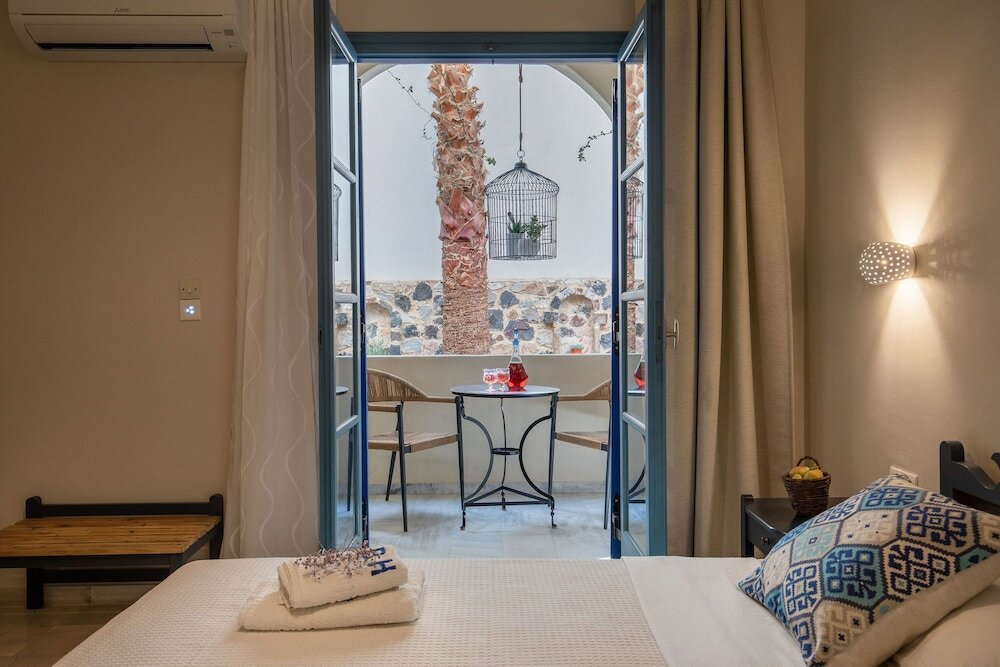 Фото The Boathouse Hotel