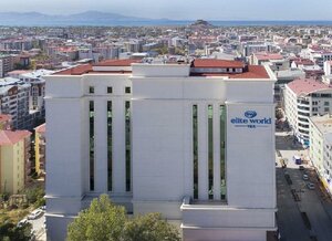 Гостиница Elite World Van