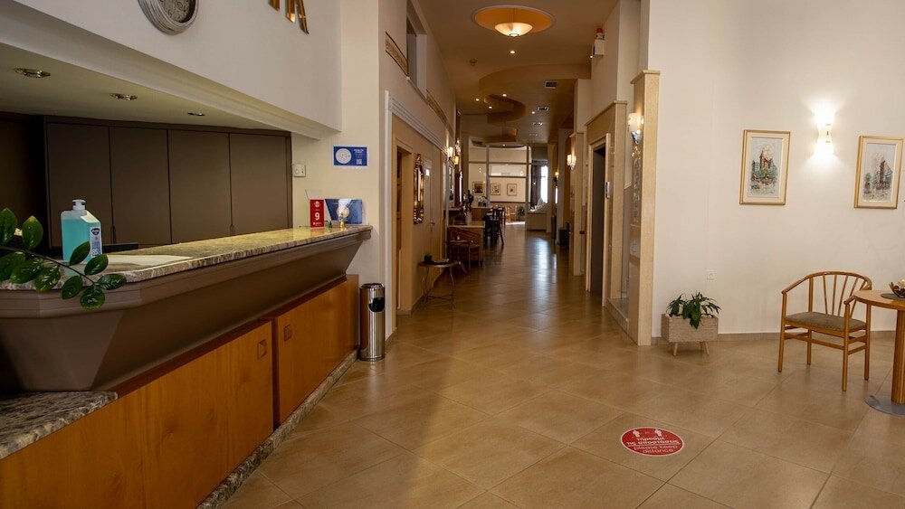 Фото Hotel Kaikis