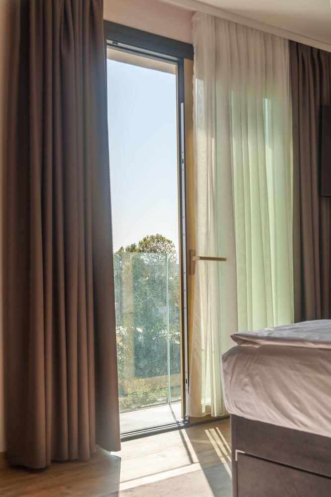 Фото Amiral Hotel