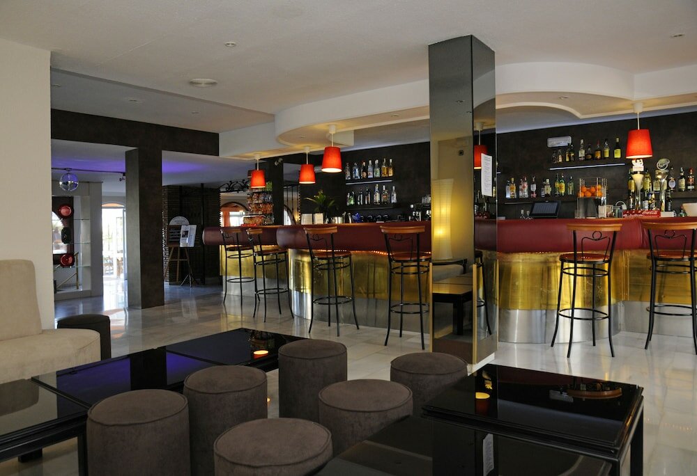Фото Nerja Club by Dorobe Hotels