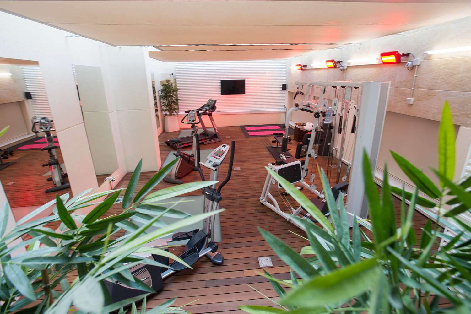 Фото Hotel Sercotel Coliseo