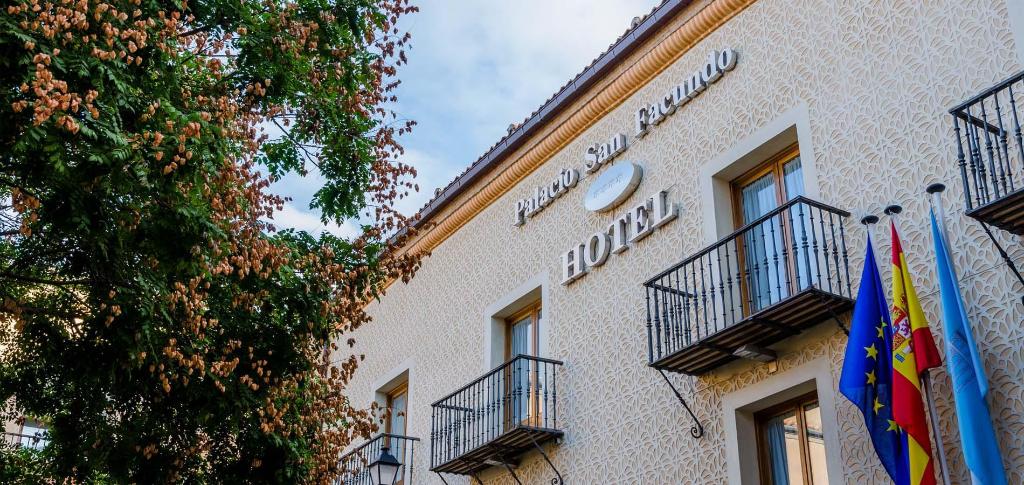 Фото Hotel Palacio San Facundo