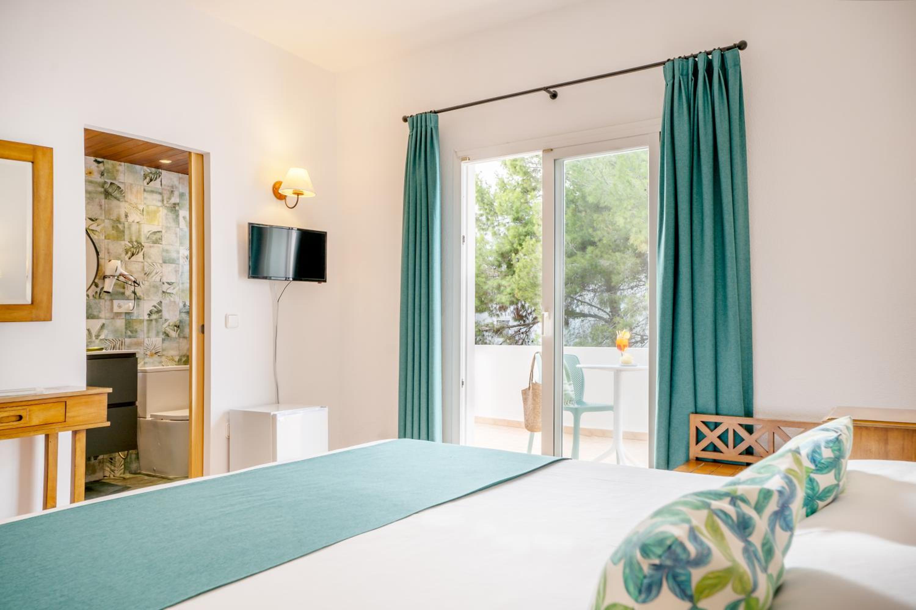 Фото Hotel Los Rosales