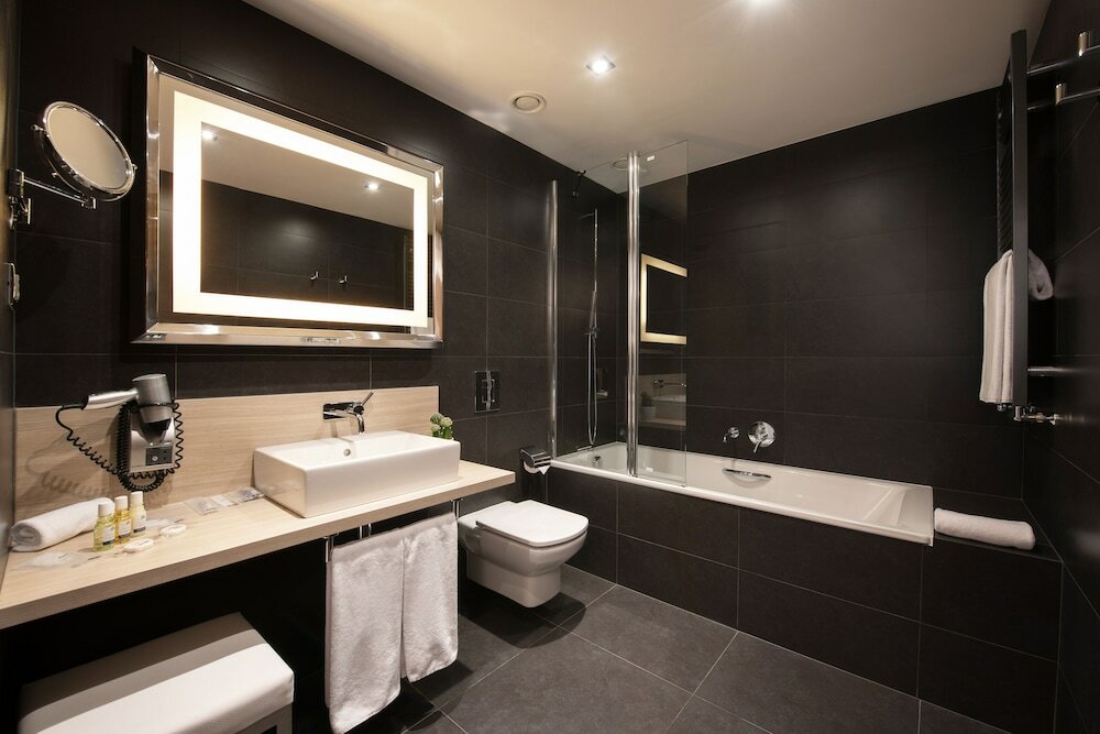 Фото Occidental Praha Five