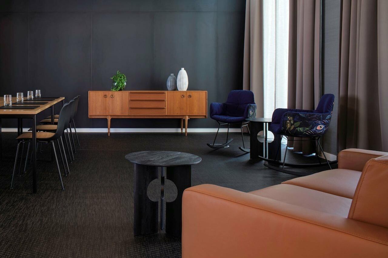 Фото Adina Apartment Hotel Cologne