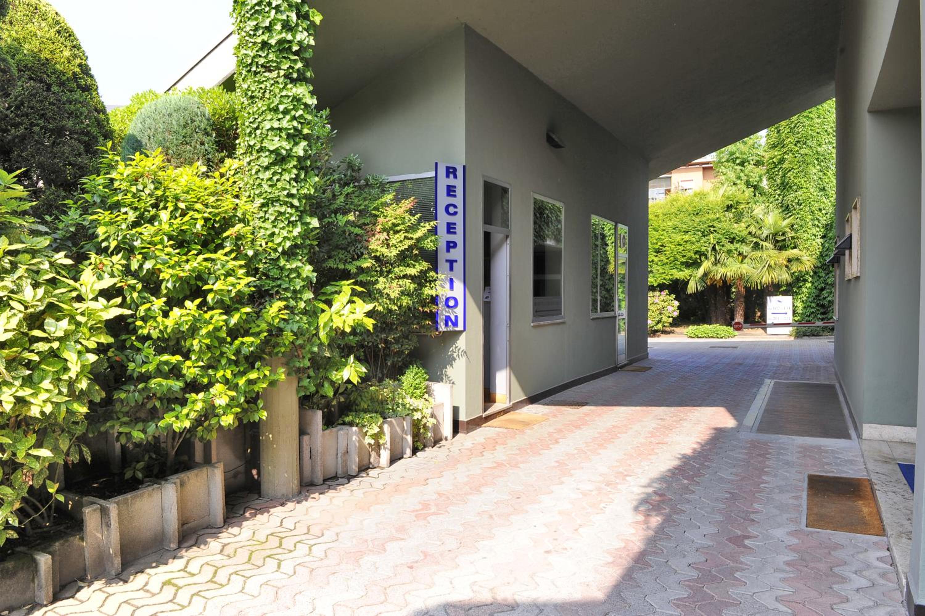 Фото Hotel Motel City