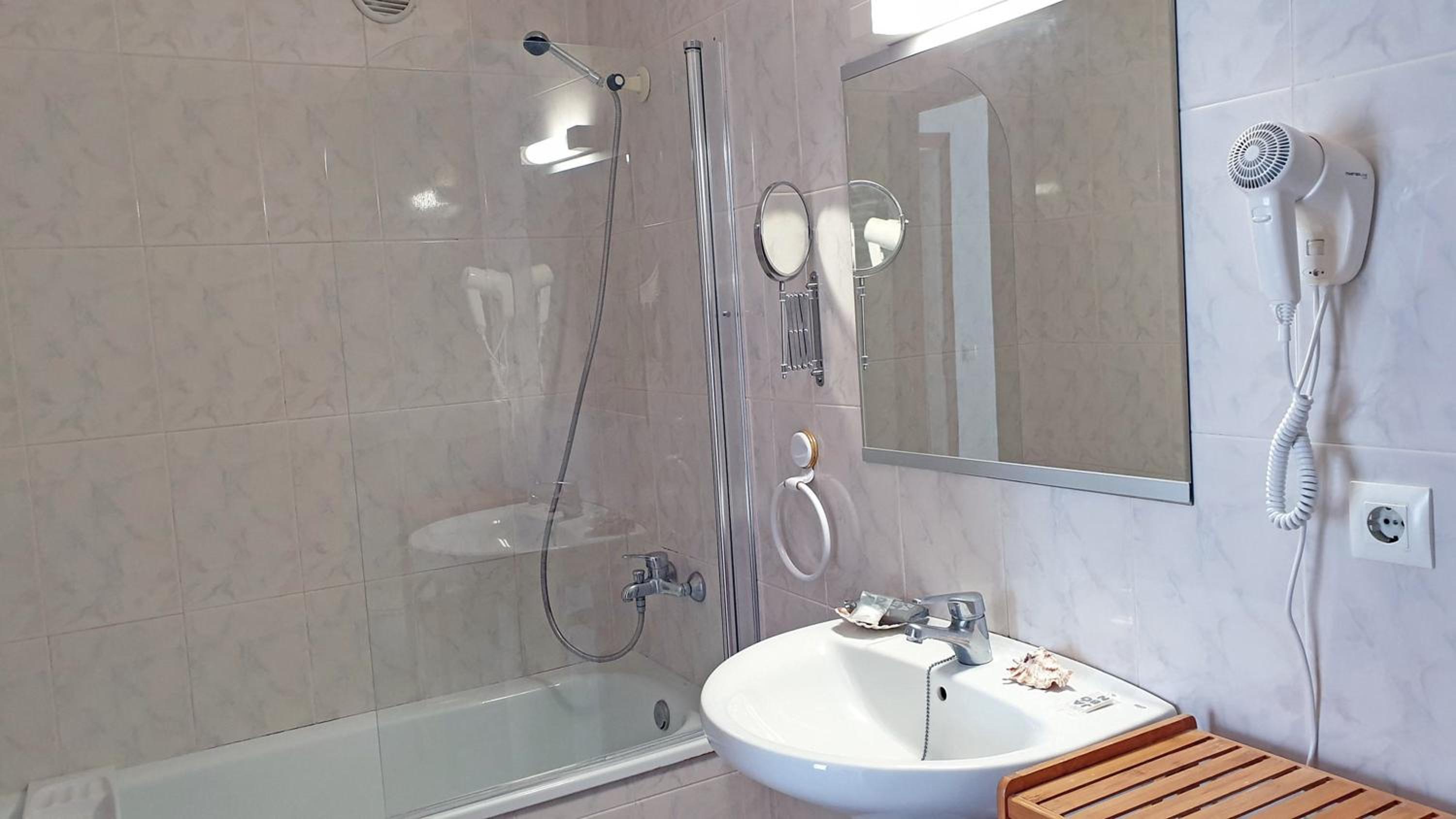 Фото Hotel Mireia