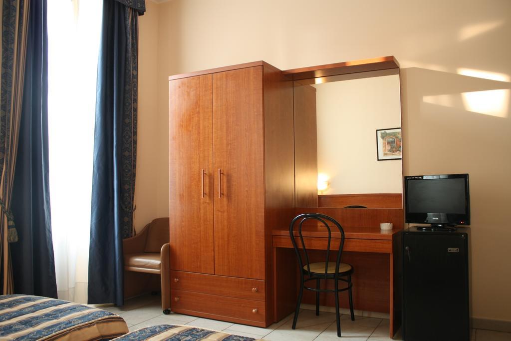 Фото Hotel Alessander