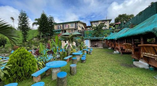 Гостиница Отель Little Falls Inn в Тагайтае