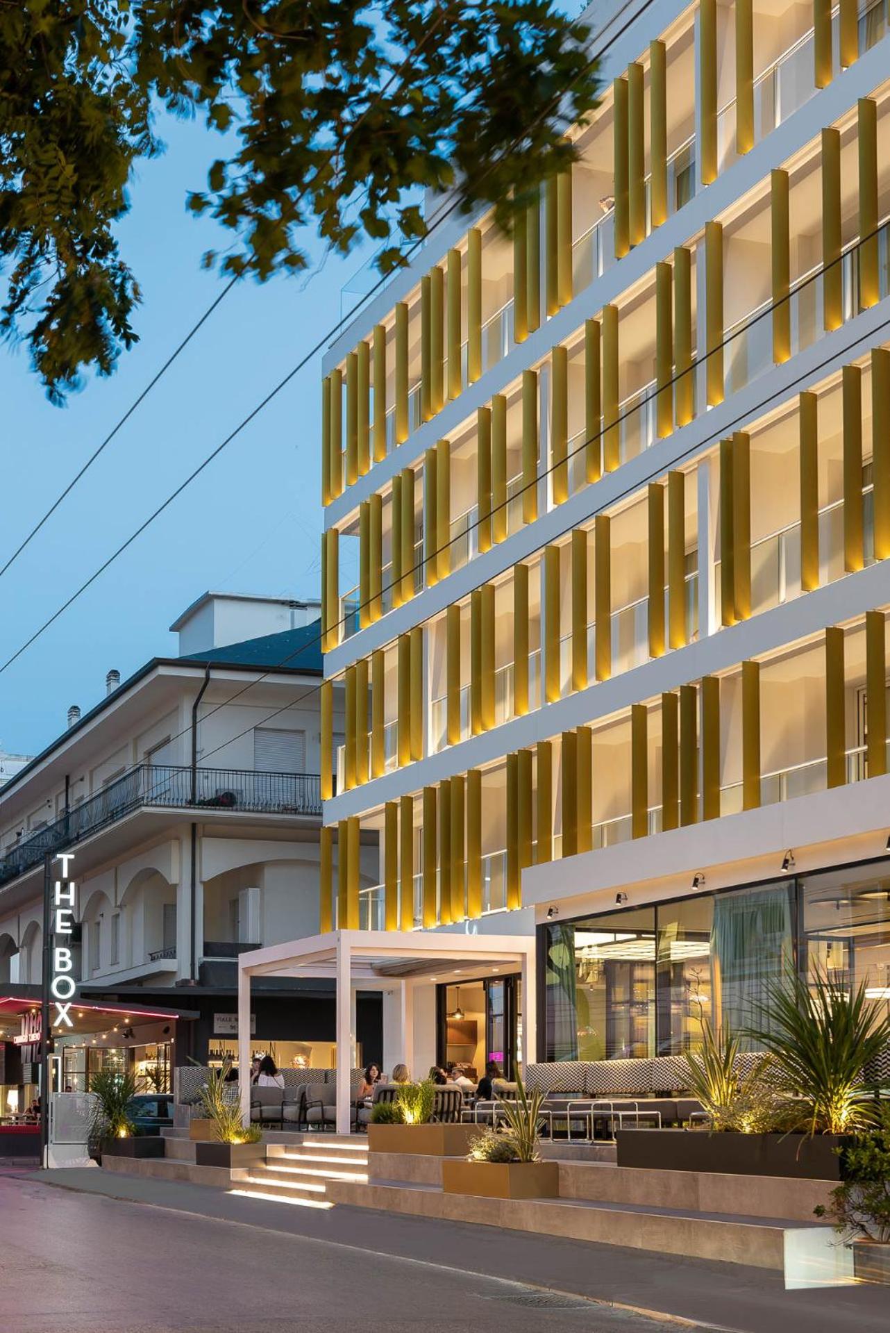 Фото отеля 1