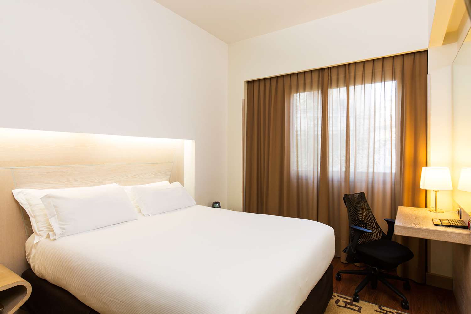 Фото Hilton Garden Inn Rome Claridge