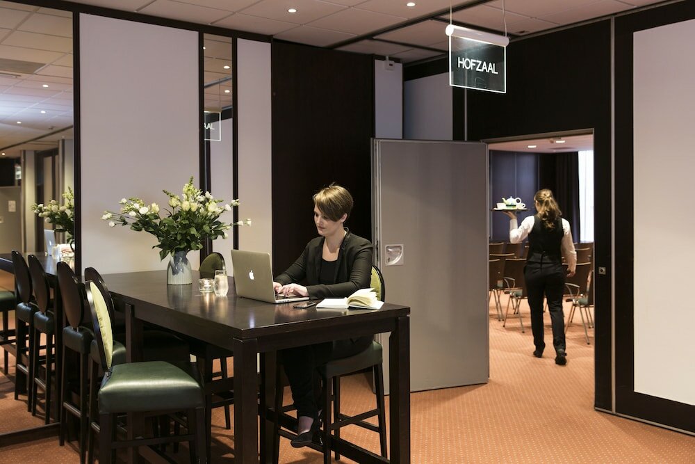 Фото Oranje Hotel Leeuwarden