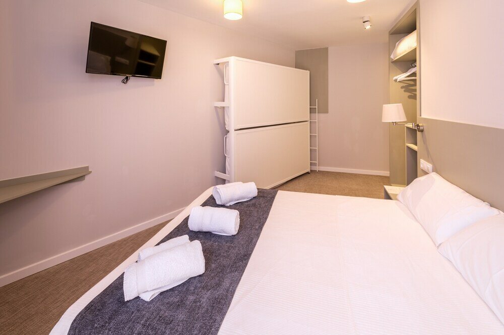 Фото Hostal Gran Vía