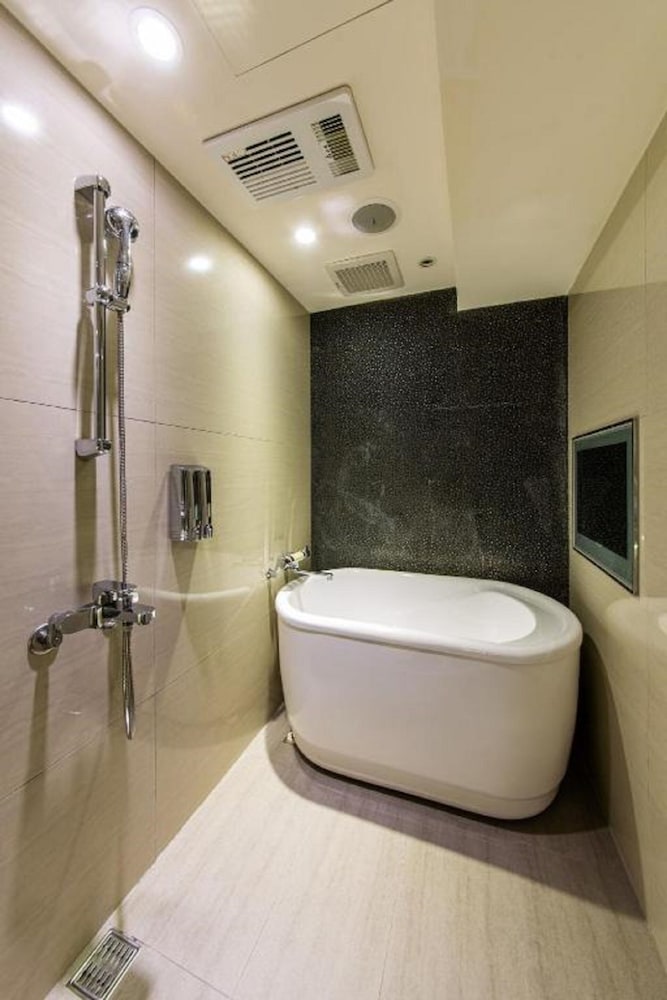Фото Beauty Hotels Taipei - Hotel Bnight