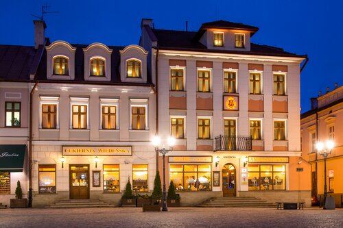 Гостиница Hotel Ambasadorski в Жешуве