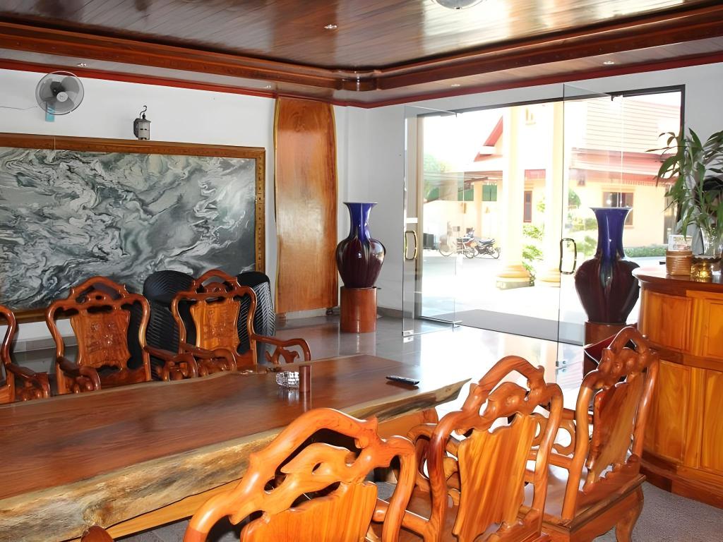 Фото Mittaphap Hotel II