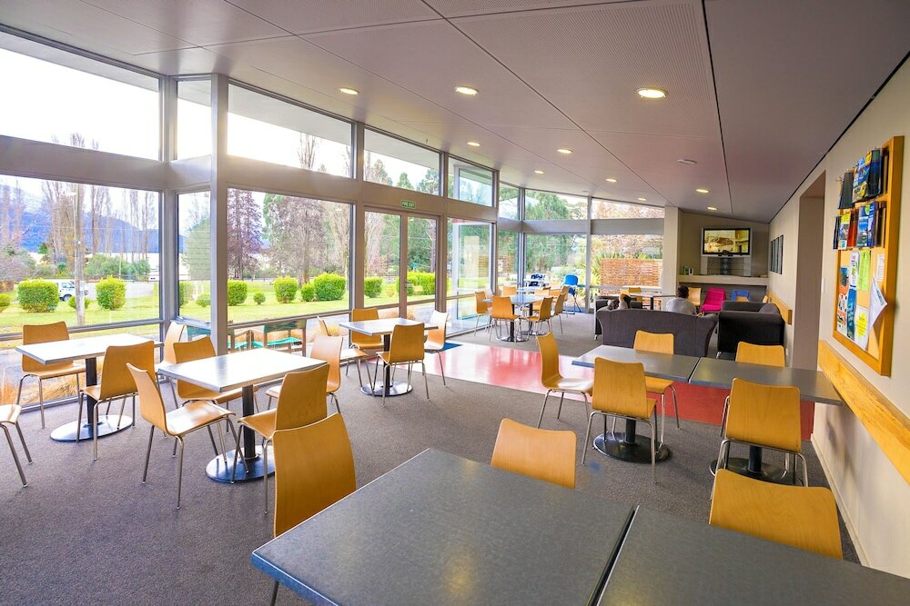 Фото Te Anau Lakeview Kiwi Holiday Park & Motels