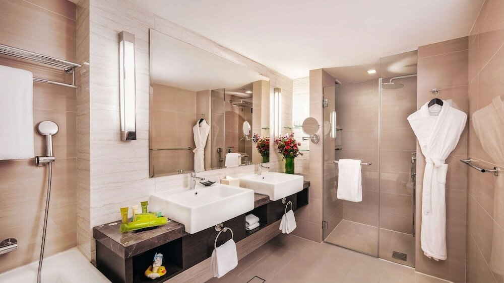 Фото Royal Plaza on Scotts