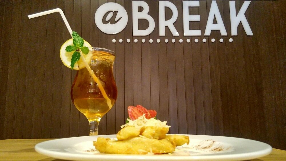 Фото Cleo Walikota Surabaya