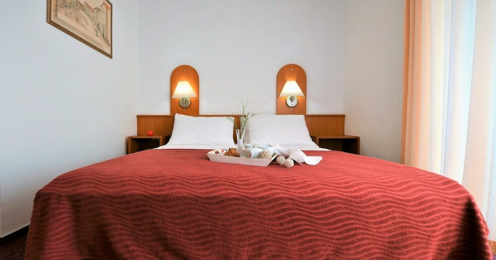 Фото Hotel Alkar