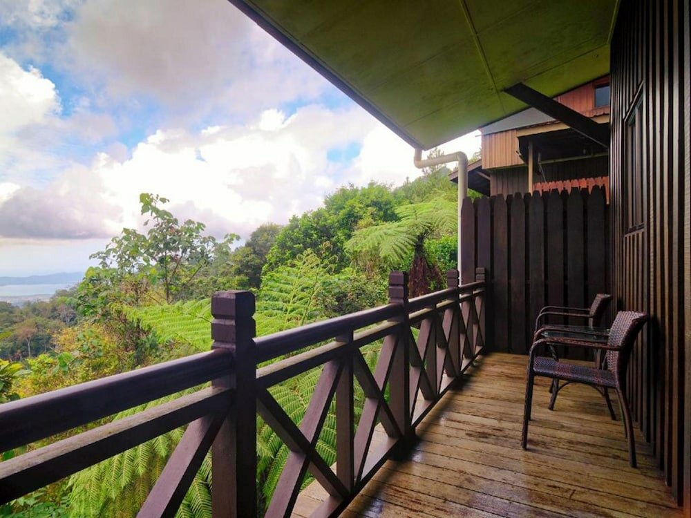 Фото Kasih Sayang Hill Resort