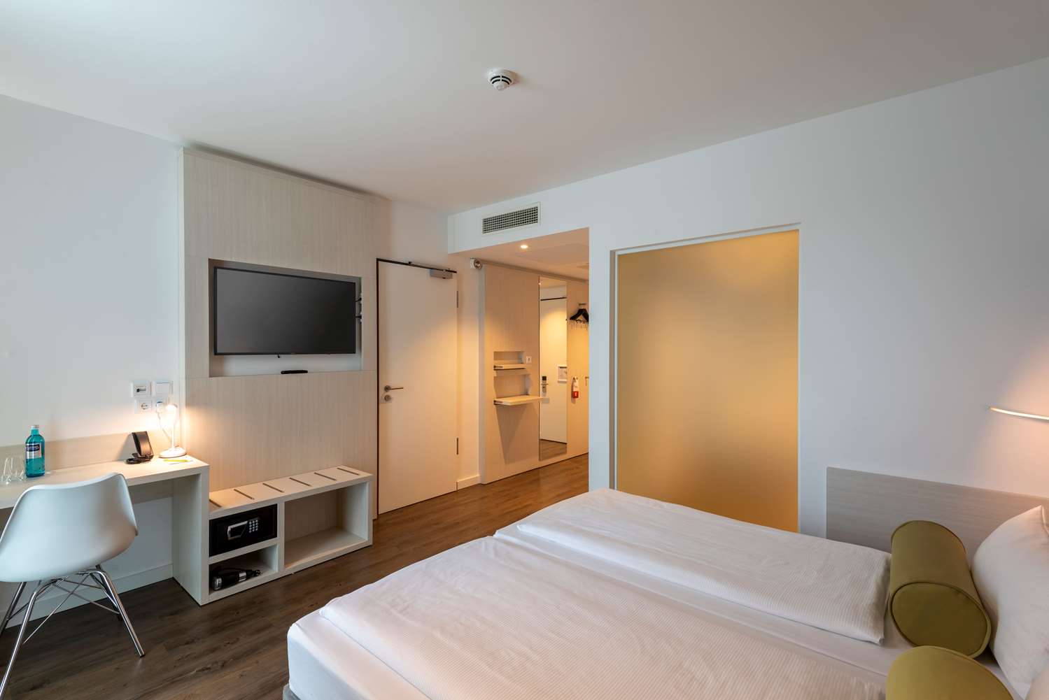 Фото Super 8 by Wyndham Dresden